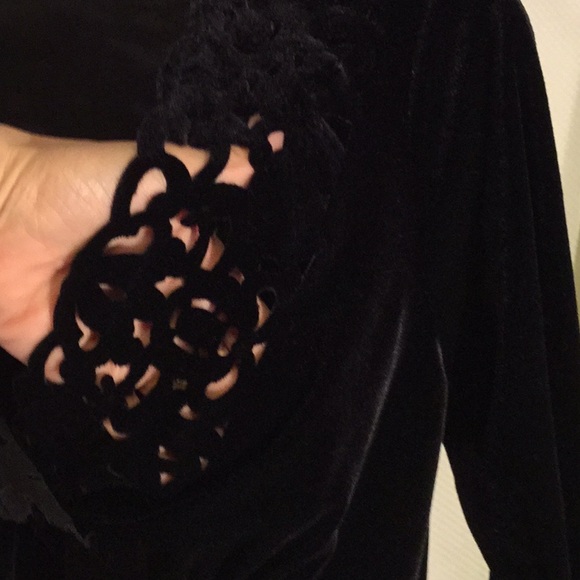 Haley B Black S velvet velour verigated top NWT - Picture 2 of 7